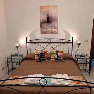 Апартаменты Holidays At The Dock - Airport 