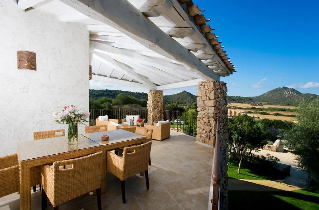 Villas Resort Wellness & Spa Castiadas 4*,
